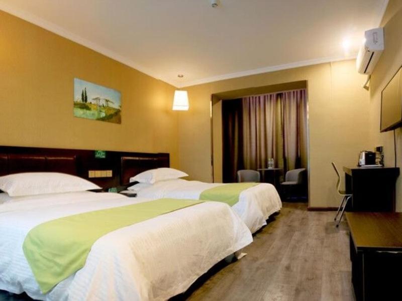 Greentree Wulumuqi Airport Hotel Urumqi Exterior photo
